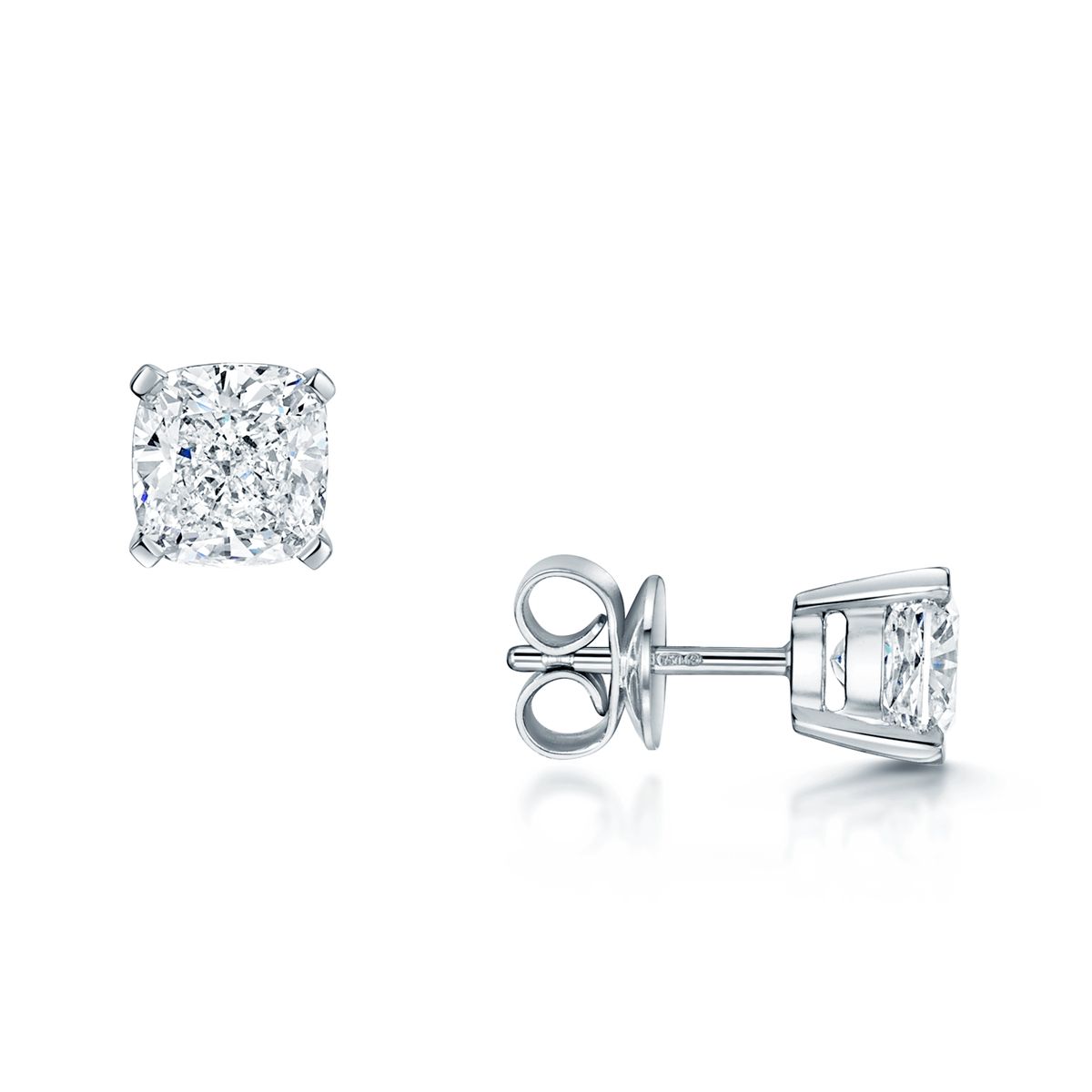 Studs earrings