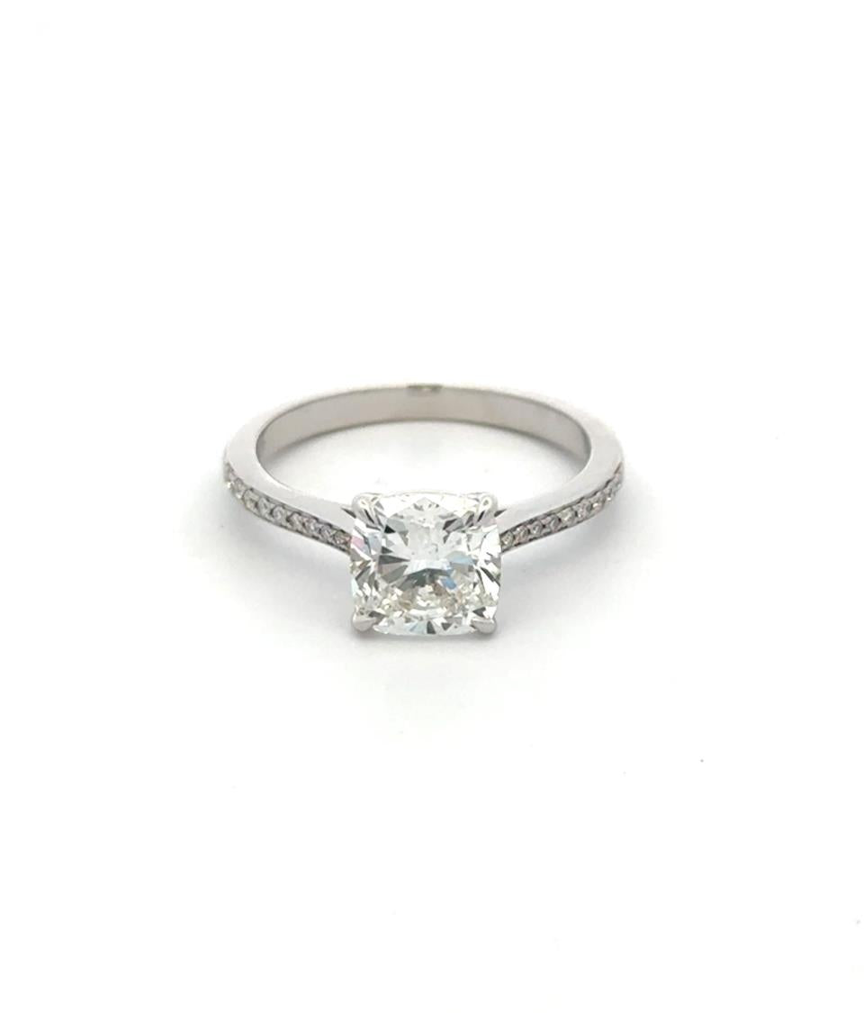Side stone cushion ring