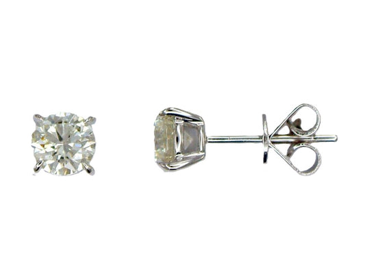 Studs earrings