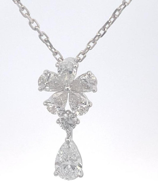 Fancy flower pendant