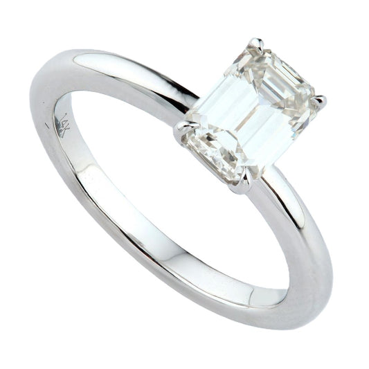 Solitaire ring